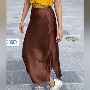 🚫SOLD🚫Japna Brown Satin Midi Skirt